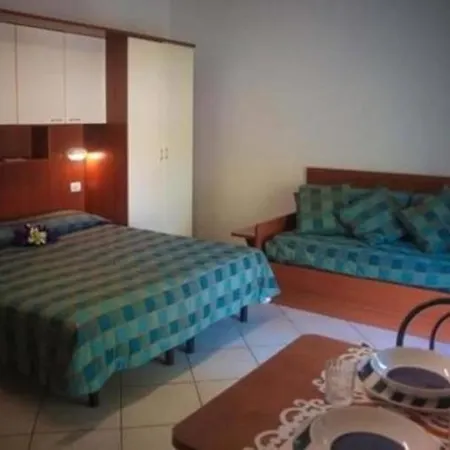 In 21350 Apartment *