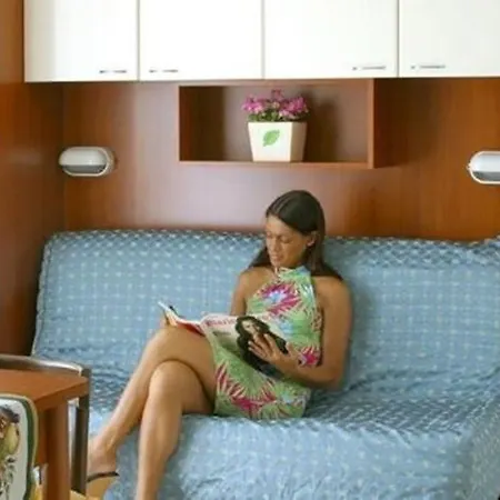 Apartment In 21350